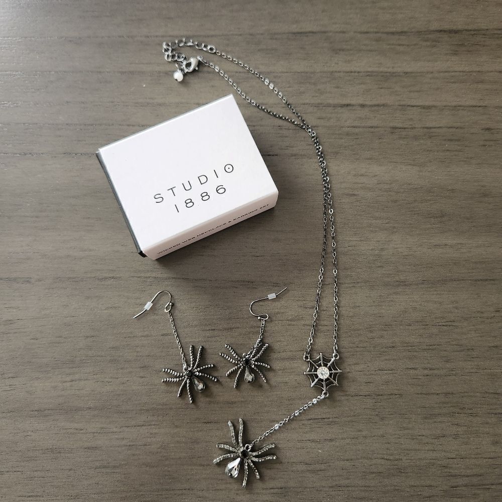 Studio 1886 Wicked Web Silver Spider Necklace and Earrings Set Avon